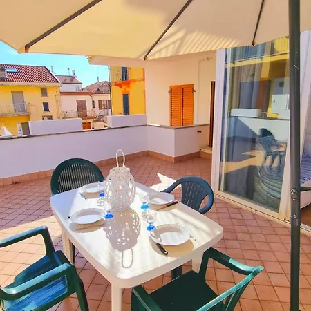 Marzio - Con Terrazzo, Posto Auto E * Marcelli