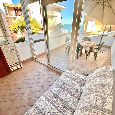 Marzio - Con Terrazzo, Posto Auto E * Marcelli