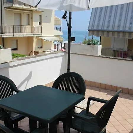 Marzio - Con Terrazzo, Posto Auto E Marcelli